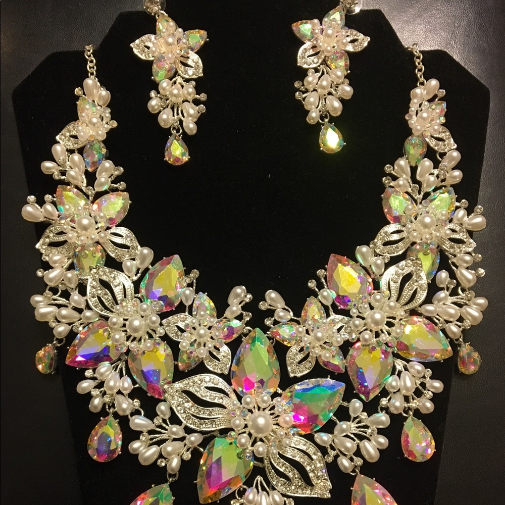 Necklace & Earring Set